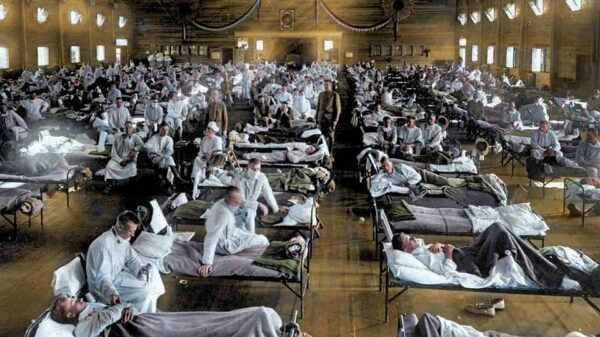 26023948 8116567 Colourised images of how doctors and nurses fought to save lives m 45 1584366157520