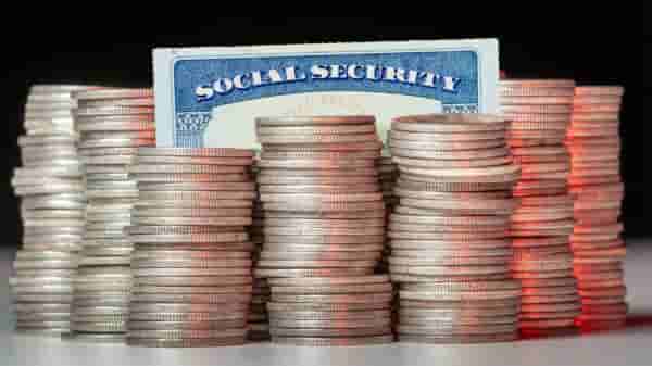Social Security Benefit: 3 Strategies that Outperform the Average $1,827