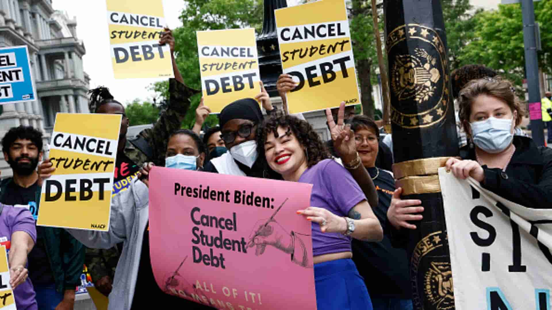 ‘Cancel it all or do nothing’: Readers react to the chance of $10,000 in student loan forgiveness