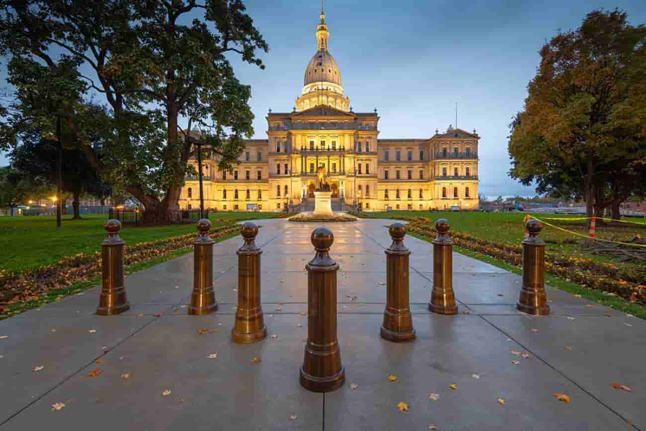 Michigan lawmakers send Whitmer tax cuts; $180 payments are dead