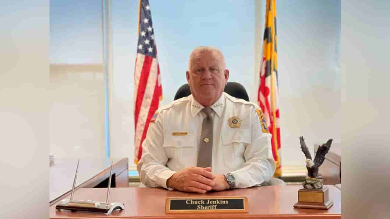 Maryland Sheriff Charles Jenkins was indicted for the illegal acquisition of machine guns with Justin Krop. The indictment alleges Jenkins and Krop of document falsification and used the purchased guns for rent and not for training and demonstration. 