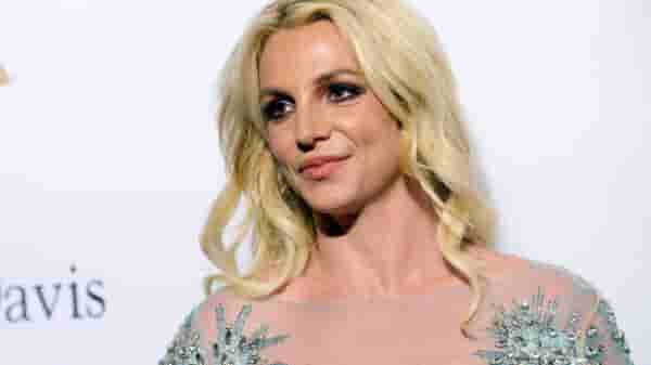 Britney Spears Enjoys Blissful Vacation with Bodyguard Without Wedding RingBritney Spears Enjoys Blissful Vacation with Bodyguard Without Wedding Ring