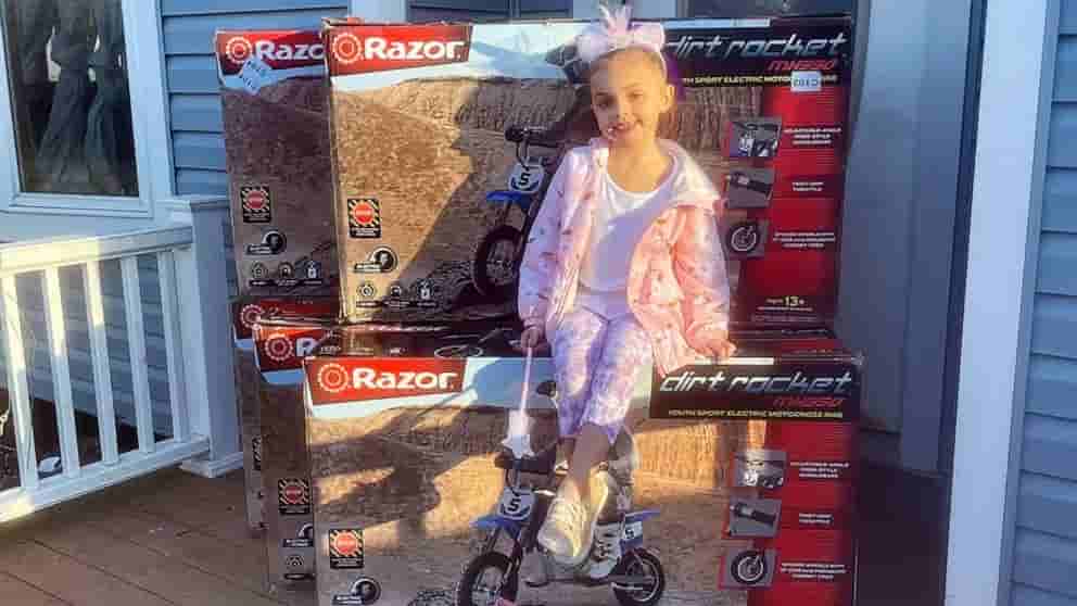 A little girl from Massachusetts spends $3,000 using her mother’s phone. She ordered five blue motorcycles, five pink motorcycles, 10 pairs of cowgirl shoes, and a kid-sized jeep. 